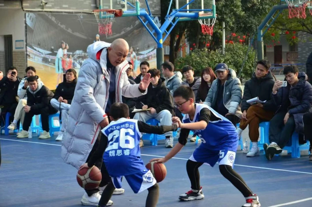 业余爱好者如何在有限时间内提升篮球优势_1